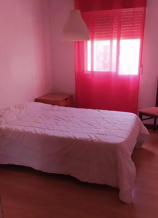 Apartamento De 3 Dormitorios Por Entrevias-1