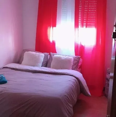 Apartamento De 3 Dormitorios Por Entrevias-2